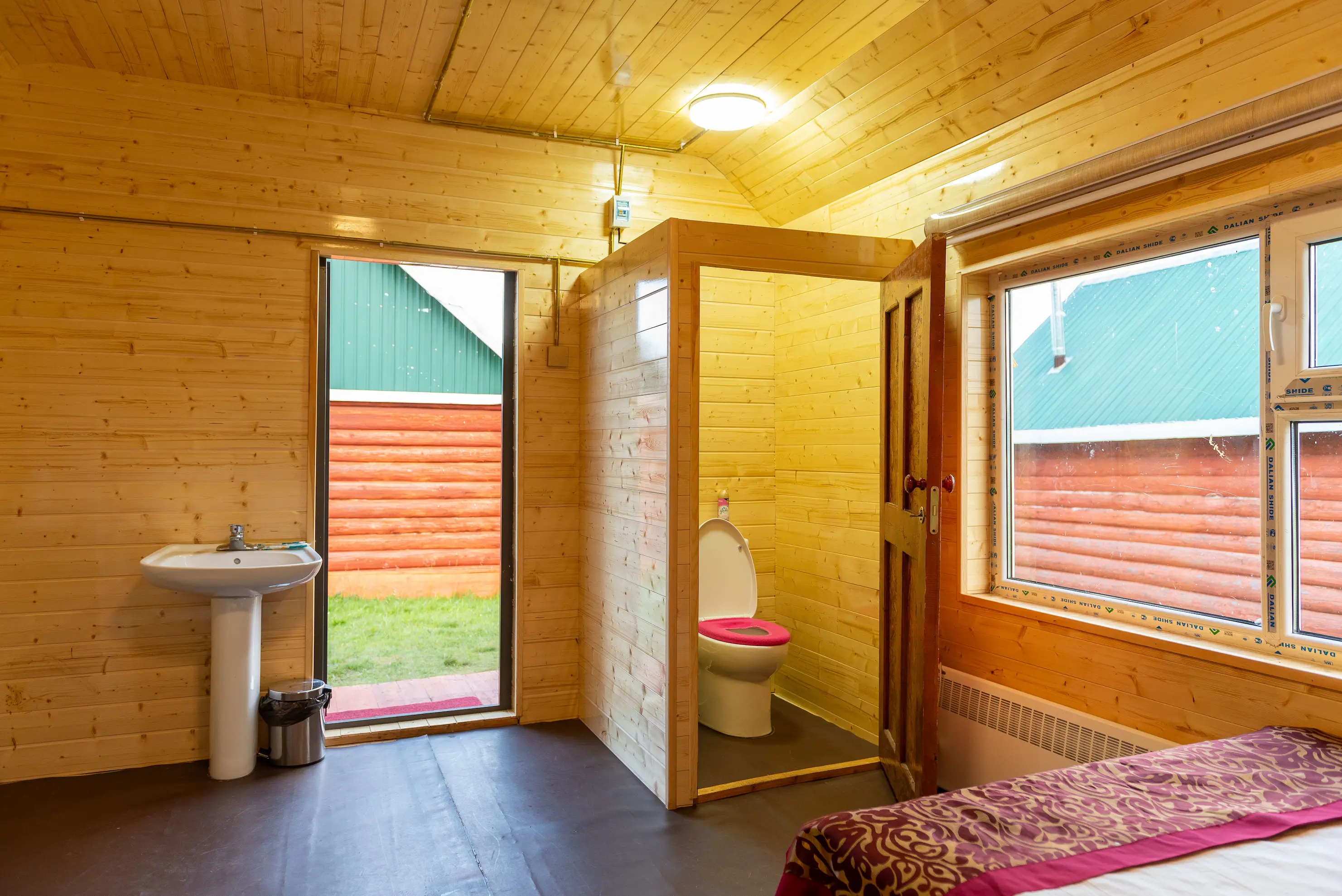 Quad Electric Cabin